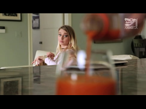 ❤️ Καυτό κορίτσι με μεγάλα βυζιά και σφιχτό μουνί παίρνει πούτσο από loser, αλλά πολύ σκληρά ❤ Σούπερ πορνό ☑