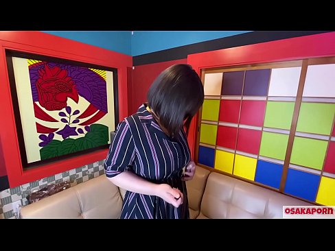 ❤️ Γιαπωνέζα γλύκα με μεγάλα βυζιά αυνανίζεται με σεξουαλικά παιχνίδια και έρχεται σε οργασμό. Μιλάει σε μια συνέντευξη για την εμπειρία της στο γαμήσι. Τεράστια βυζιά και τριχωτό μουνί βογκάει δυνατά. Osakaporn ❤ Σούπερ πορνό ☑