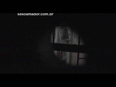 ❤️ Ξανθιά κοπέλα βιντεοσκοπήθηκε κρυφά από ηδονοβλεψία της γειτονιάς κρυμμένο πίσω από κούφια τούβλα ❤ Σούπερ πορνό ☑